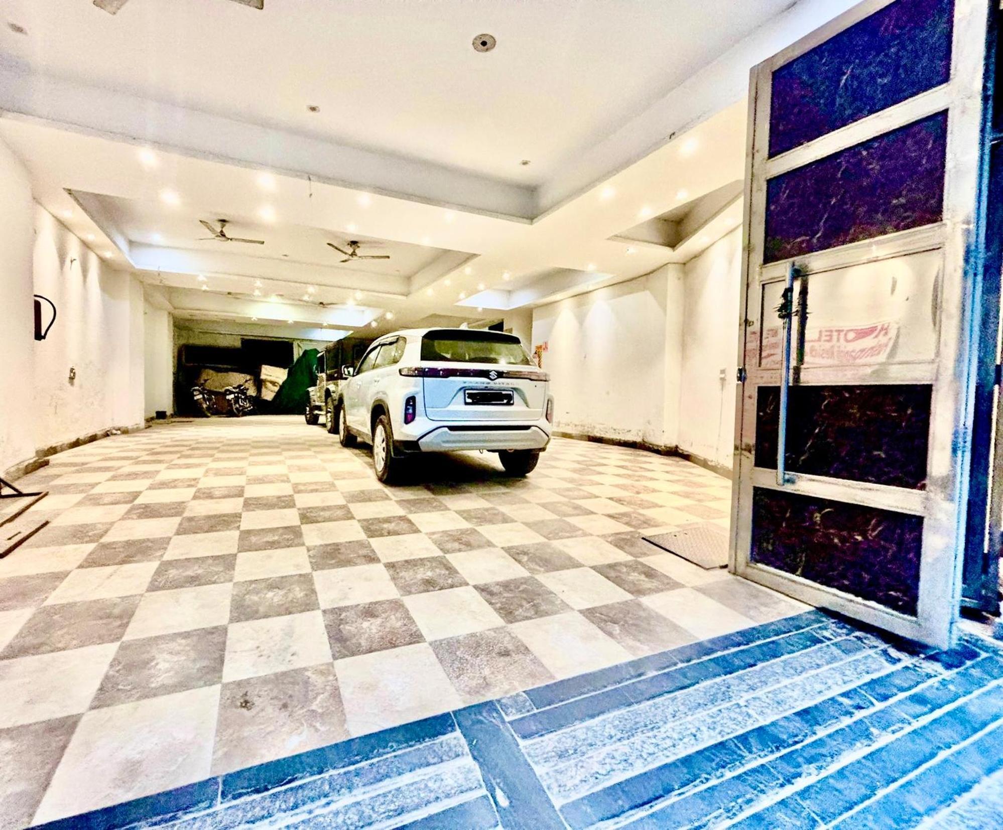 Hotel Pushpanjali 뉴델리 외부 사진